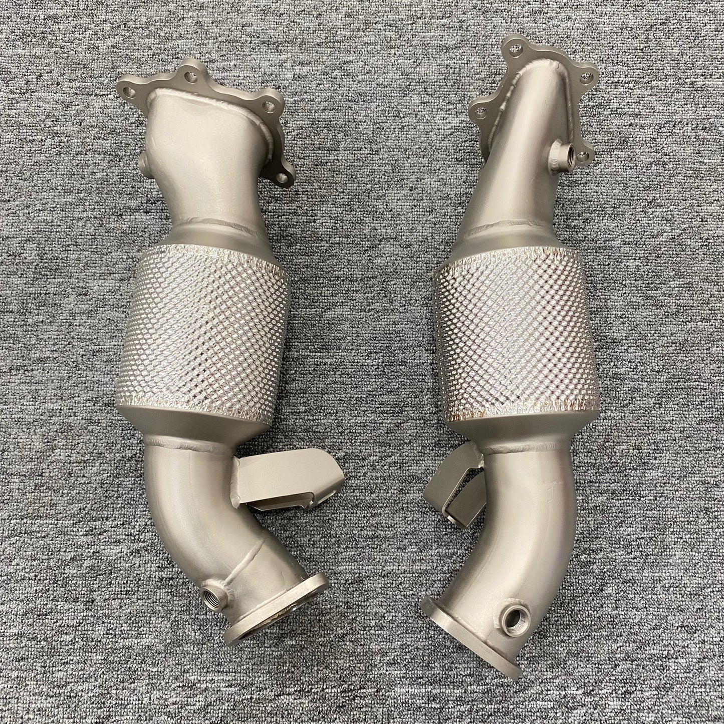 Nissan GTR R35 3.8T Performance Downpipes
